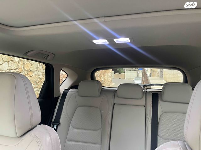 מודעת רכב מאזדה CX-5