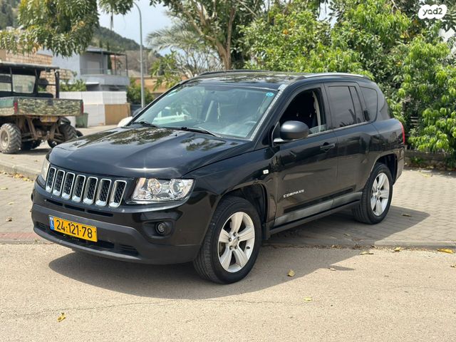 מודעת רכב ג'יפ קומפאס