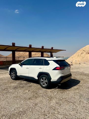 מודעת רכב טויוטה RAV4