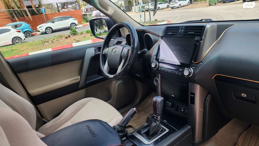 מודעת רכב טויוטה לנד קרוזר 1