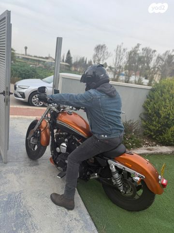 מודעת רכב הרלי דיווידסון סופרסטאר 1200 Seventy Two