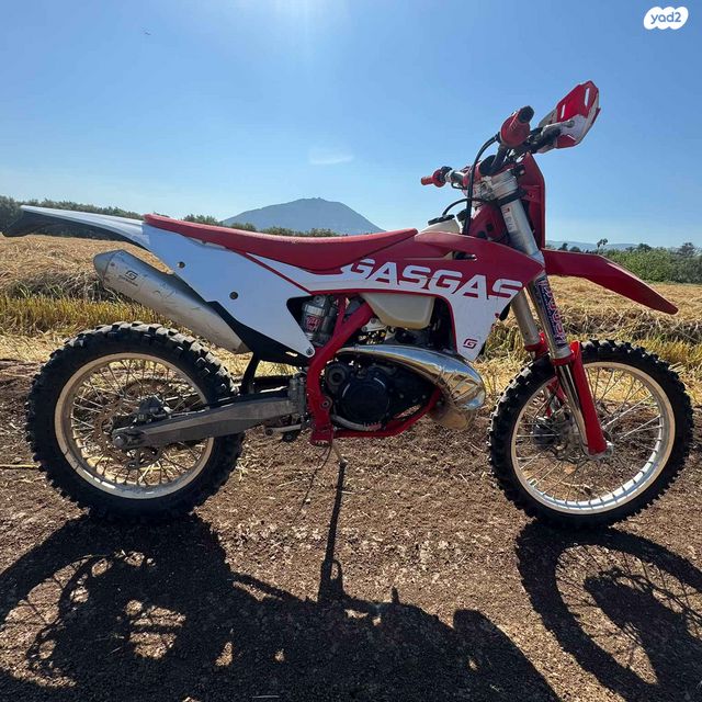 מודעת רכב גאס-גאס EC300