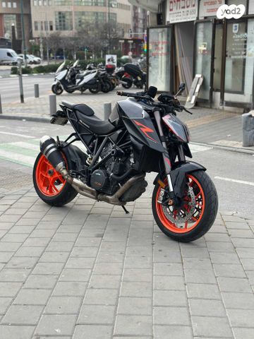 מודעת רכב KTM Naked Super Duke 1290R