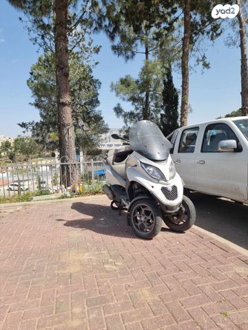 מודעת רכב פיאג'ו MP3 300