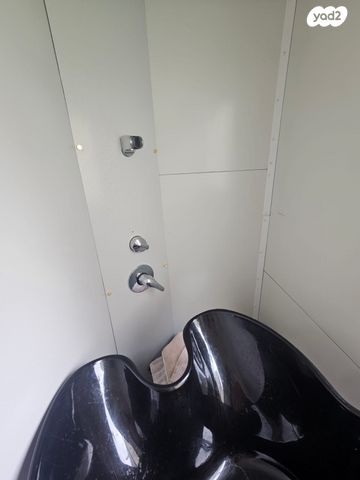 מודעת רכב נגרר (קראוון נגרר)