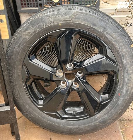 feedItemObj.data.row_1