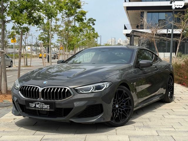 מודעת רכב ב מ וו סדרה 8