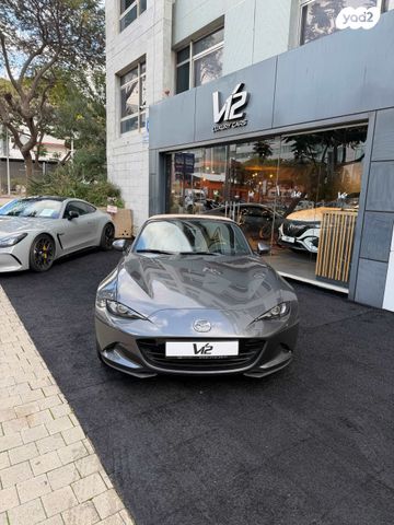 מודעת רכב מאזדה MX-5