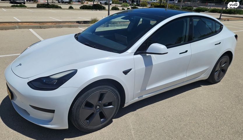 מודעת רכב טסלה מודל 3