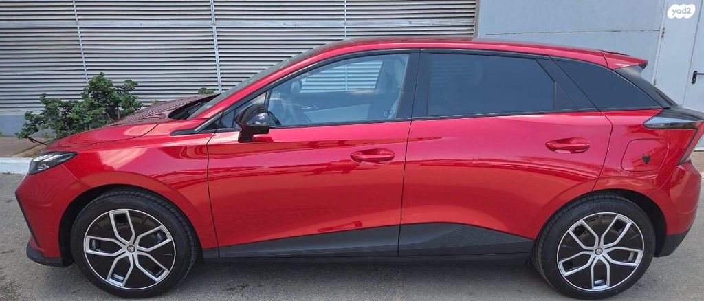 מודעת רכב אם ג'י MG4 2