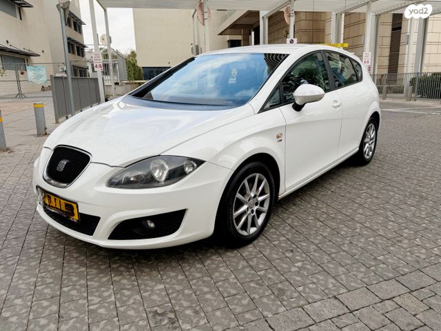 מודעת רכב סיאט לאון