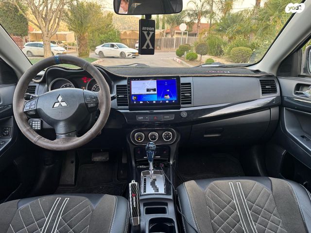 מודעת רכב מיצובישי לנסר