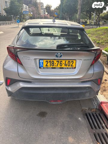 מודעת רכב טויוטה C-HR