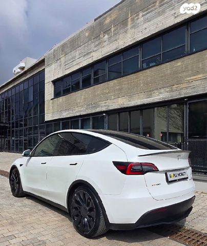 מודעת רכב טסלה מודל Y 2