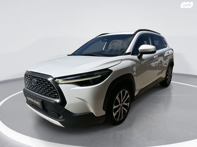 מודעת רכב טויוטה קורולה קרוס