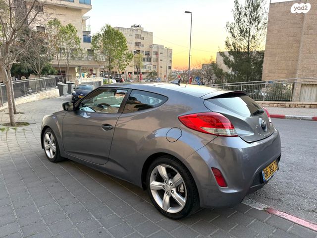 מודעת רכב יונדאי ולוסטר