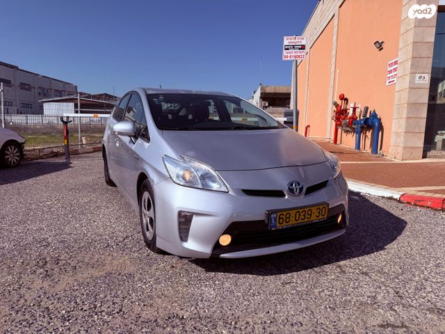 מודעת רכב טויוטה פריוס