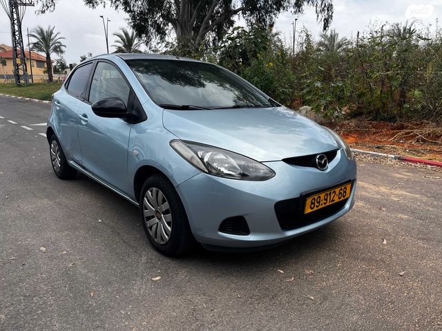 מודעת רכב מאזדה 2