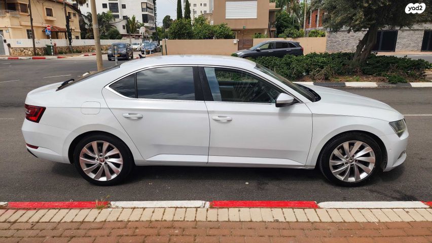 מודעת רכב סקודה סופרב