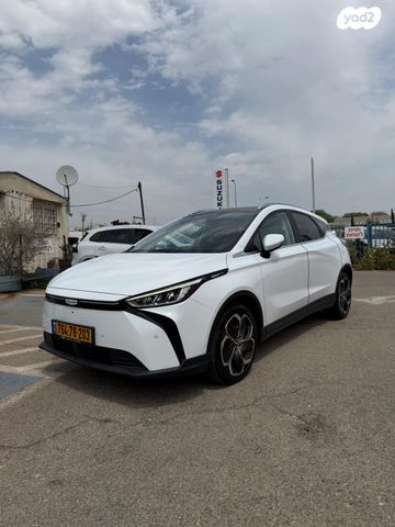 מודעת רכב ג׳ילי Geometry C