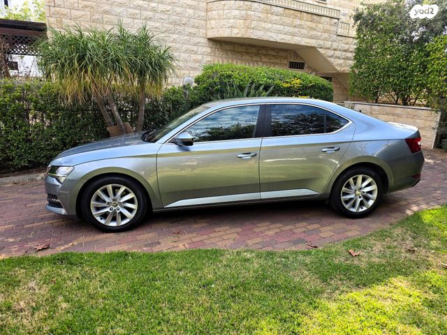 מודעת רכב סקודה סופרב