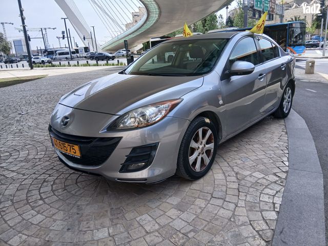מודעת רכב מאזדה 3