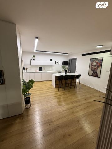 שדרות הרצל 48