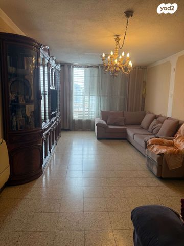 דרך בן צבי 10