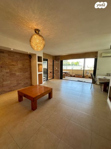 אהרון אייזנברג 19