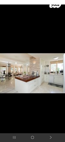 טשרניחובסקי 18