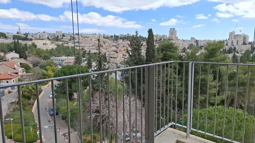 יעקב טהון 17