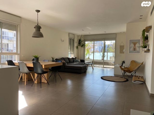 מורדי הגטאות 20