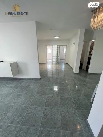 שלמה בן יוסף 321