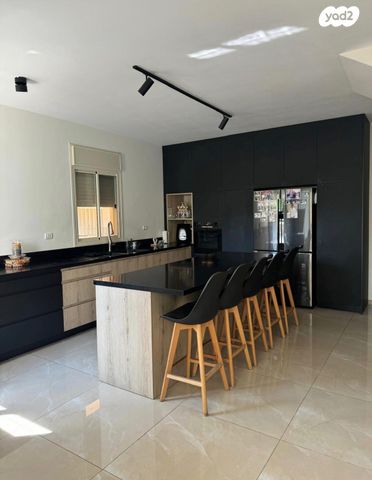 ישראל פולי פוליאקוב 8