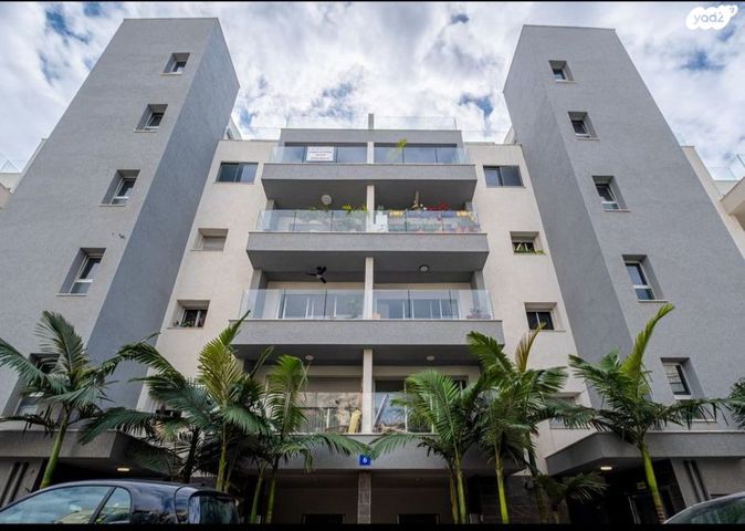 יונתן הופסי 6