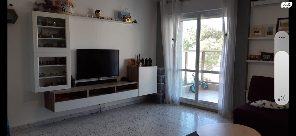 שדרות משה דיין 68