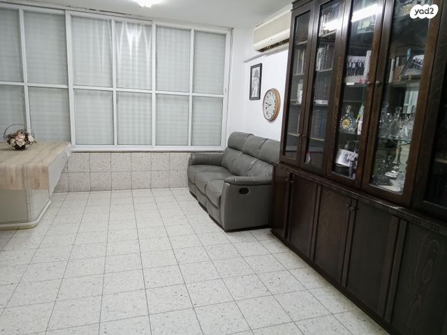 הרב צירלסון 33