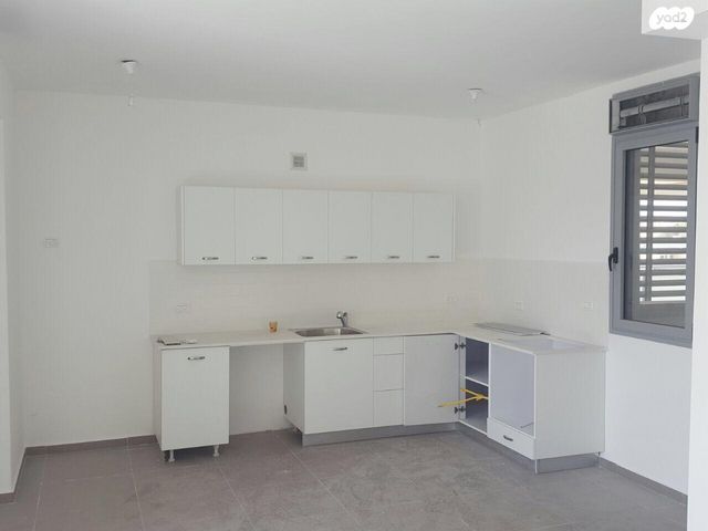 שדרות רפאל סויסה 12