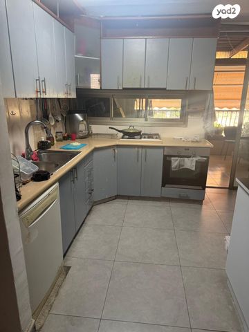 גיורא יוספטל 6