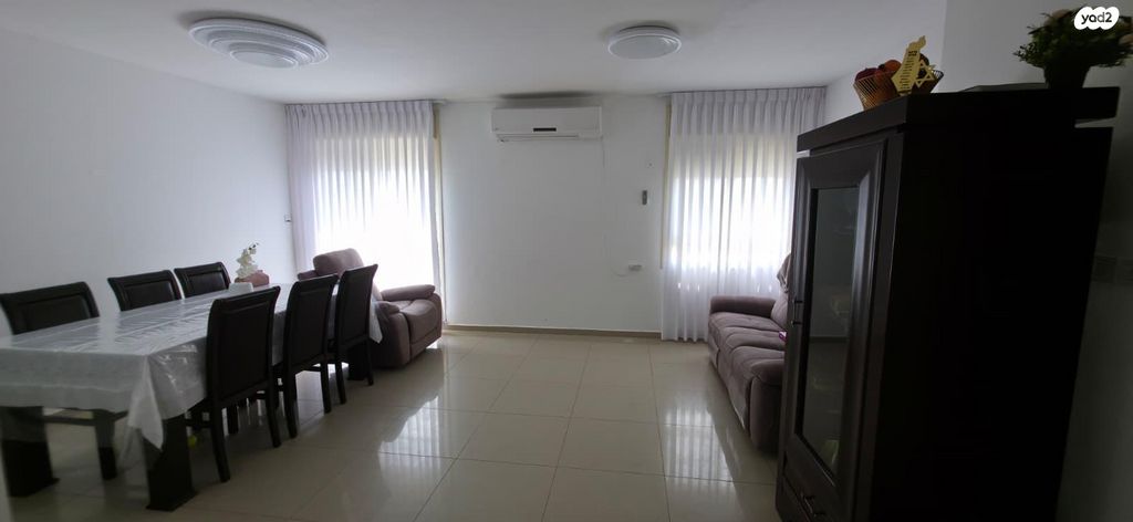 אחיה השילוני 16