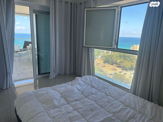 שדרות רחבעם זאבי 11