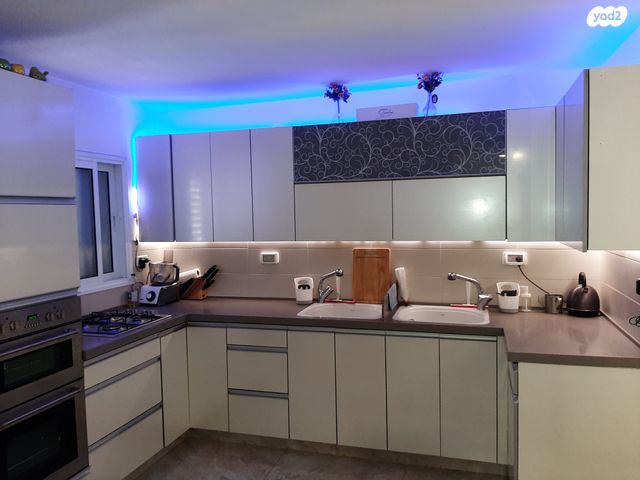 הרב קובלסקי 8