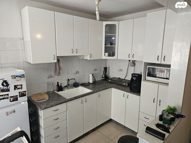 גיורא יוספטל 9