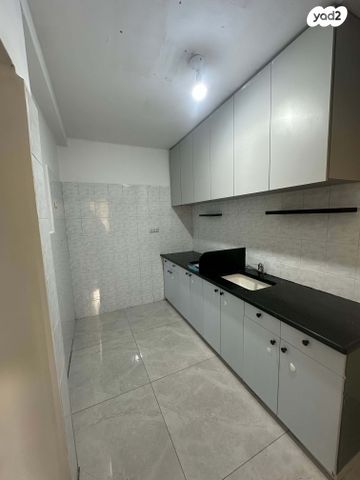 אסף שמחוני 9