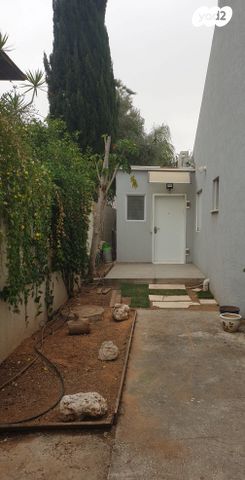 בעל התניא 64