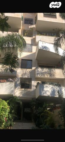 זכרון יעקב 23