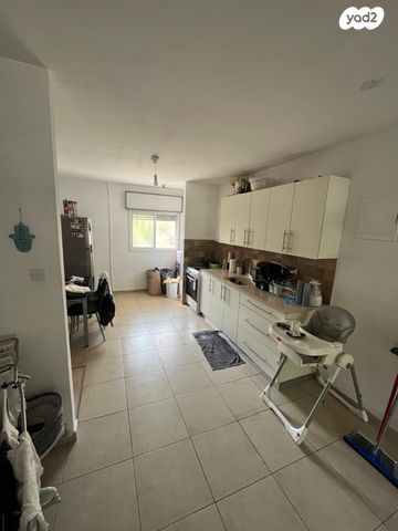 שדרות ירושלים 9