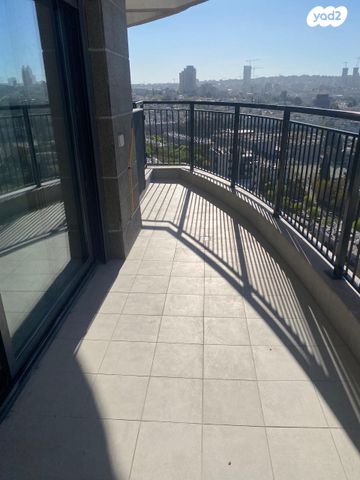 חוזה סן מרטין 23