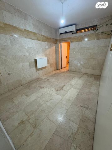 אברהם ליוואי 10