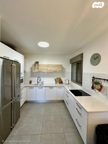 שדרות כרמי גת 28